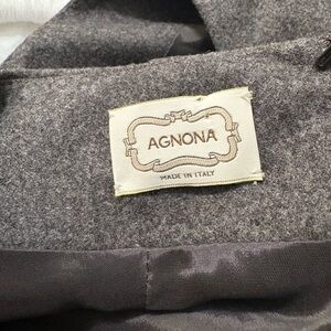 Agnona Gray Sheath Dress. Cap Sleeves, Side Pockets, Back Zip. Timeless Elegance